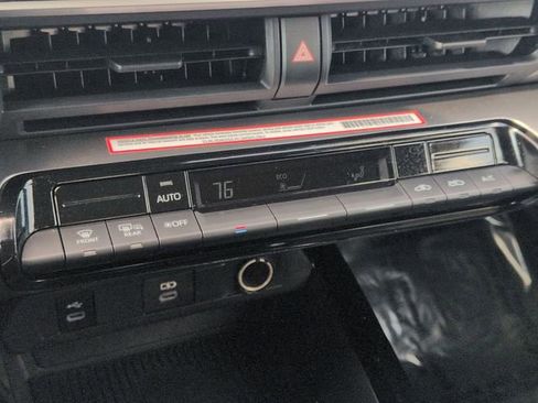 Certified 2023 Toyota Prius LE image 22