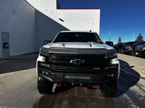 Used 2021 Chevrolet Silverado 1500 LT Trail Boss w/ Convenience Package II image 9