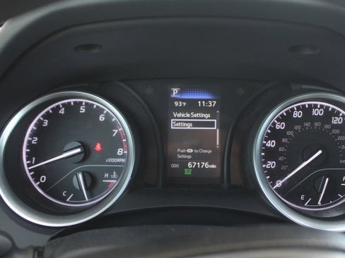 Used 2023 Toyota Camry LE FWD image 12
