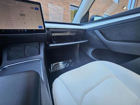 Used 2023 Tesla Model Y Performance AWD/4WD image 52