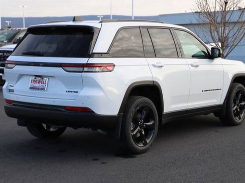 New 2025 Jeep Grand Cherokee Limited w/ Luxury Tech Group II AWD/4WD image 5
