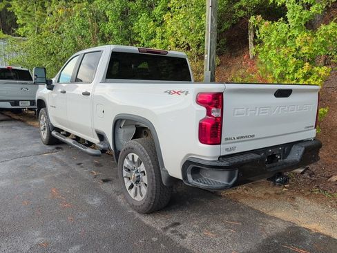 Used 2025 Chevrolet Silverado 2500 Custom w/ Custom Value Package AWD/4WD image 5