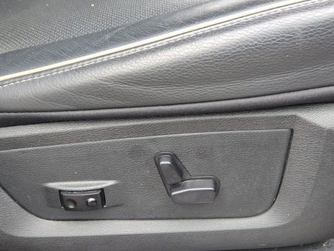 Used 2018 RAM 1500 Limited image 5