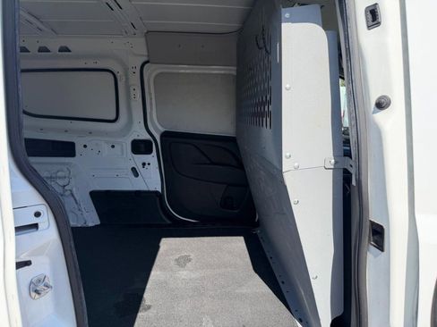 Used 2019 RAM ProMaster City Tradesman FWD image 17