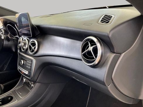 Used 2019 Mercedes-Benz CLA 250 image 18