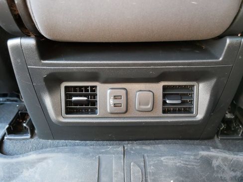 Used 2022 Chevrolet Silverado 1500 LT image 22