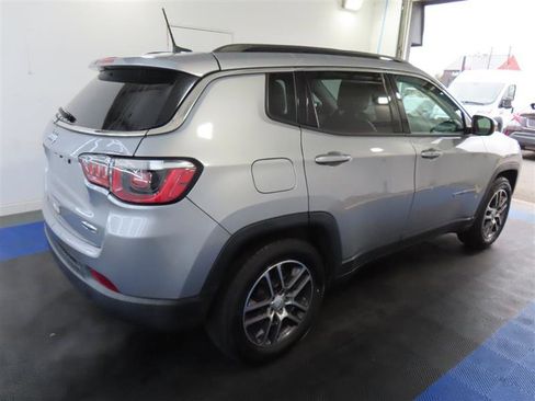 Used 2019 Jeep Compass Latitude image 14