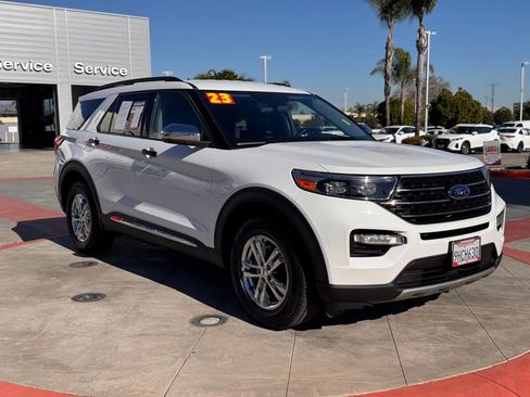 Used 2023 Ford Explorer XLT w/ Equipment Group 202A image 2