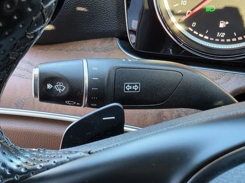 Used 2017 Mercedes-Benz E 300 RWD Sedan image 40