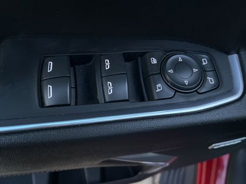 Certified 2022 Chevrolet Silverado 1500 LTZ w/ LTZ Convenience Package II image 32