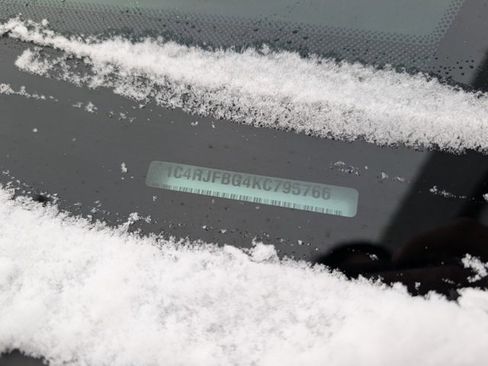 Used 2019 Jeep Grand Cherokee Limited image 36