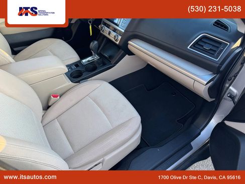 Used 2016 Subaru Outback 2.5i Premium AWD/4WD image 10
