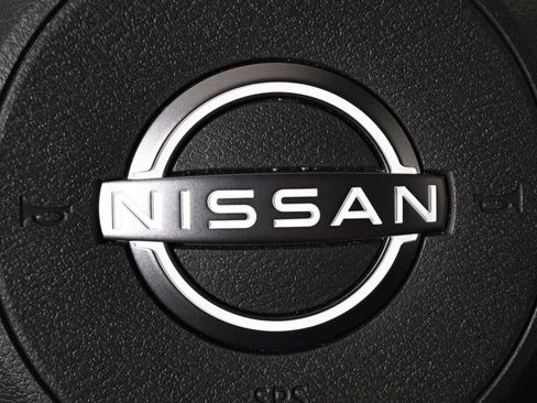 Used 2023 Nissan Pathfinder Platinum image 39