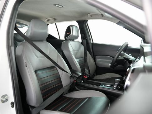 Used 2023 Nissan Kicks SR image 49