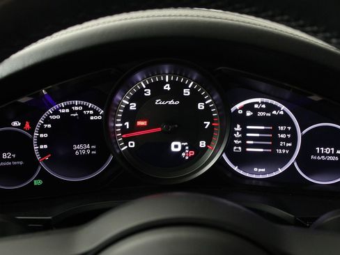 Used 2022 Porsche Cayenne Turbo AWD/4WD image 16