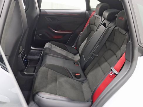 Used 2024 Porsche Taycan GTS image 33