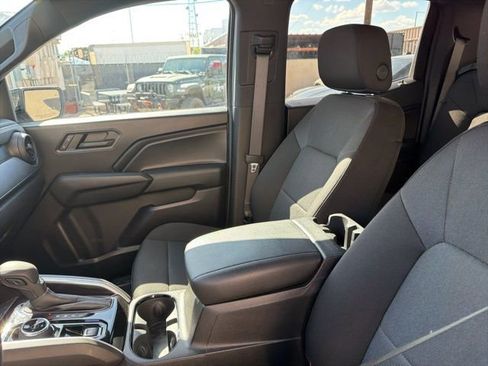 Used 2023 Chevrolet Colorado Trail Boss w/ Technology Package image 22