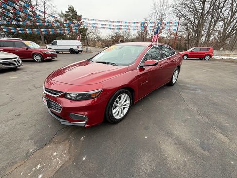 Used 2017 Chevrolet Malibu LT w/ Leather Package image 5