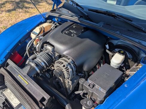 Used 2006 Chevrolet SSR w/ Preferred Equipment Group image 25