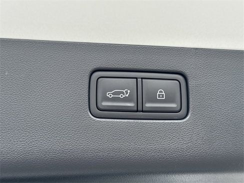 New 2026 Hyundai Ioniq 9 SEL image 15