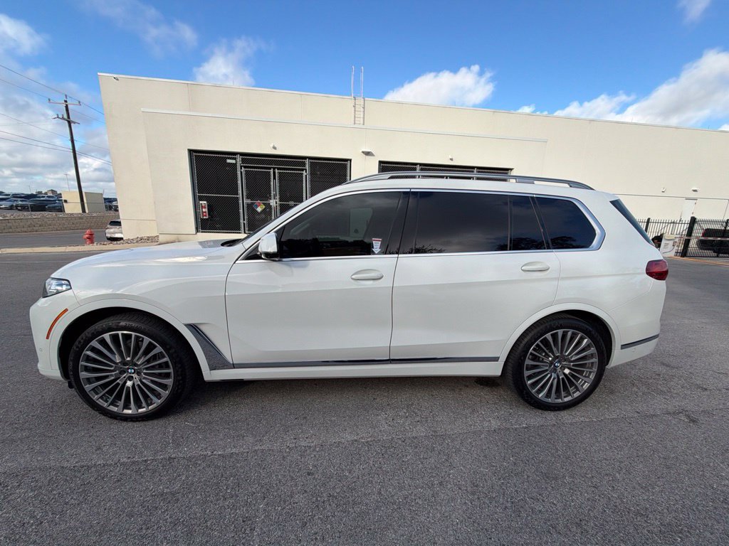 Certified 2022 BMW X7 xDrive40i w/ Premium Package AWD/4WD image 2