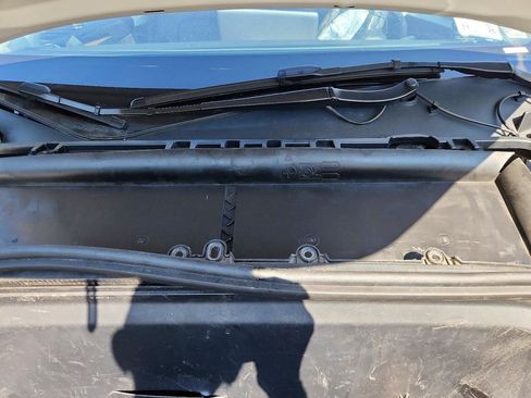 Used 2022 Tesla Model Y Performance AWD/4WD image 9