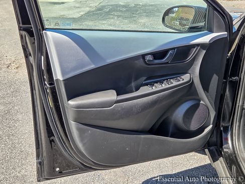 Used 2021 Hyundai Kona SE image 25