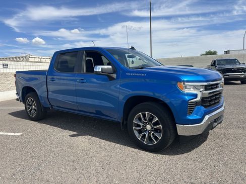 Used 2022 Chevrolet Silverado 1500 LT RWD image 7