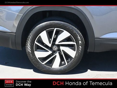 Used 2024 Volkswagen Atlas SE FWD image 24