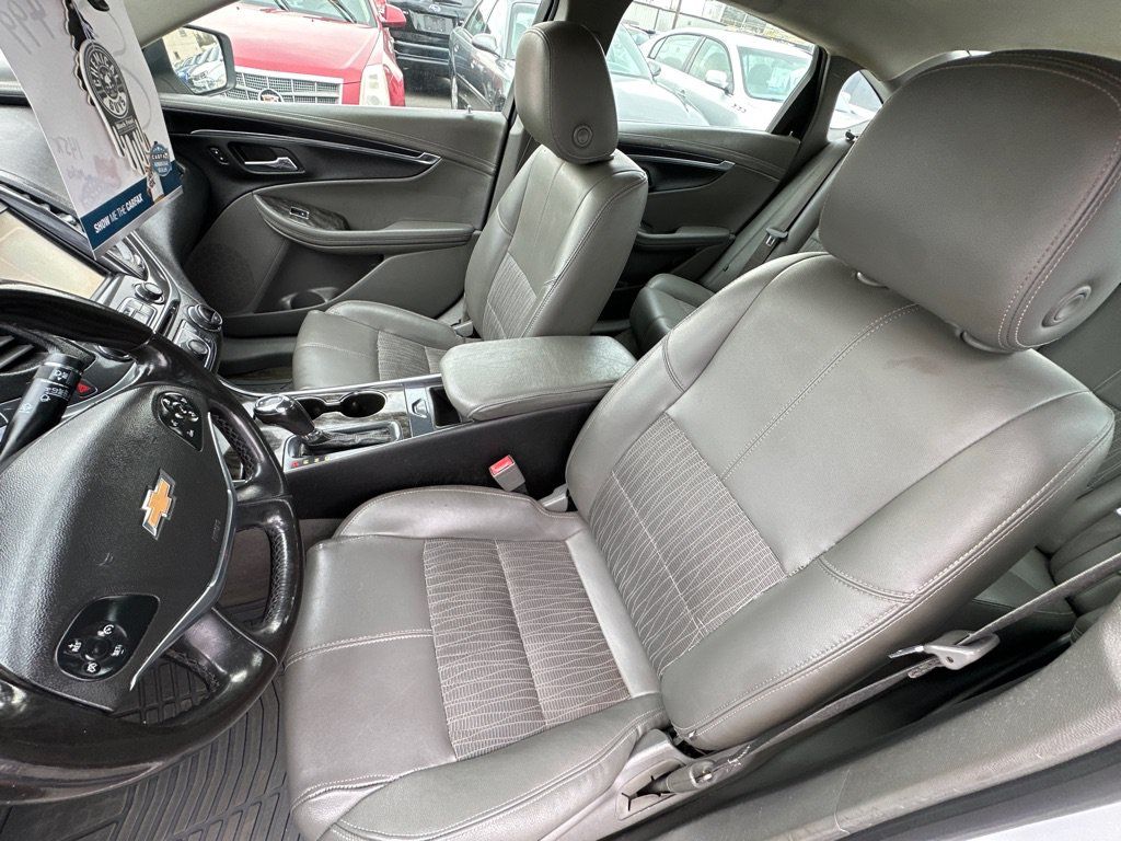 Used 2015 Chevrolet Impala LT FWD image 11