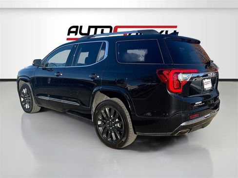Used 2023 GMC Acadia Denali w/ Black Diamond Edition image 5