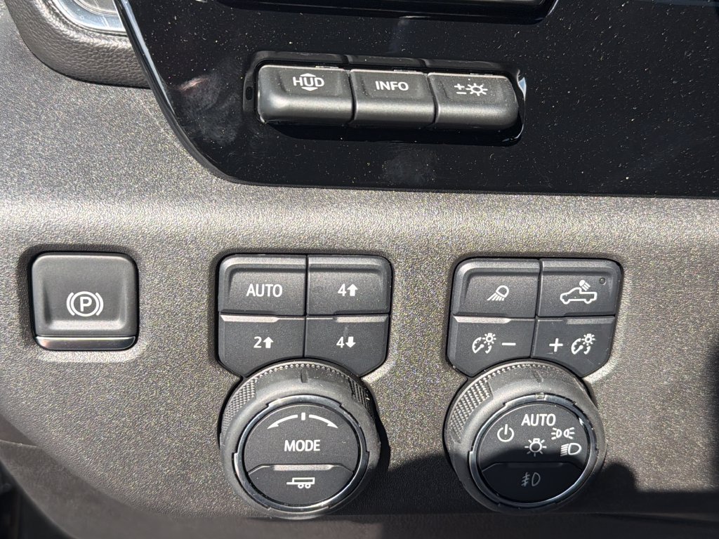 Used 2025 Chevrolet Silverado 2500 High Country w/ Midnight Edition AWD/4WD image 36