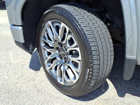 Used 2025 GMC Sierra 1500 Denali Ultimate AWD/4WD image 9