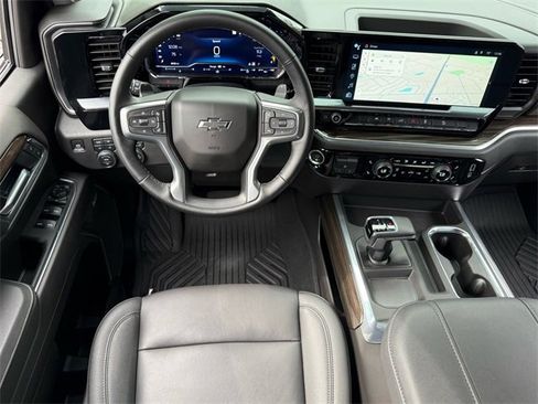 Used 2025 Chevrolet Silverado 1500 LT Trail Boss w/ Convenience Package II image 13