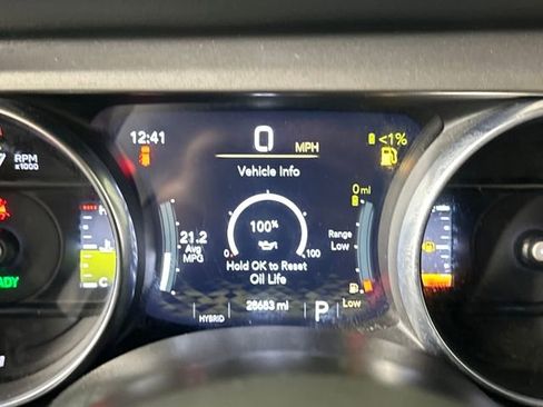 Used 2023 Jeep Wrangler Unlimited image 18