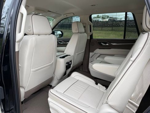 Used 2022 GMC Yukon Denali image 27