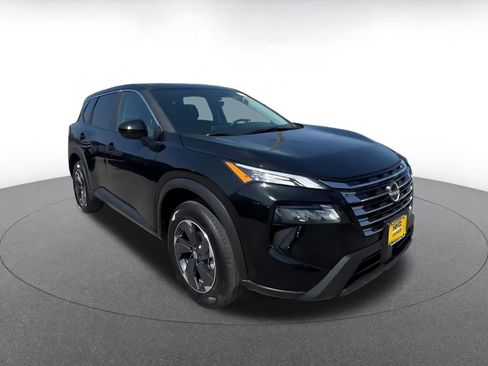 Used 2025 Nissan Rogue SV AWD/4WD image 3