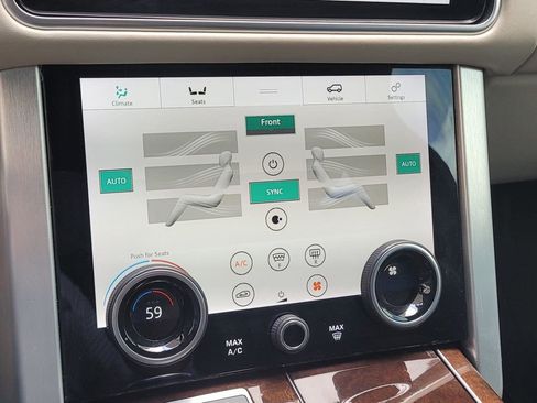 Used 2020 Land Rover Range Rover Long Wheelbase HSE image 28