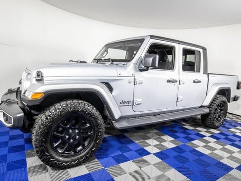 Used 2023 Jeep Gladiator Overland AWD/4WD image 1