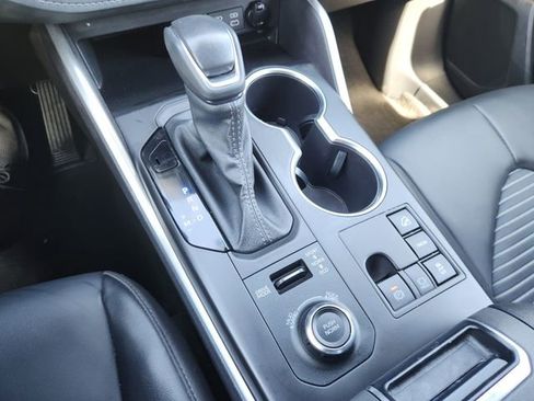 Certified 2025 Toyota Highlander XSE image 15