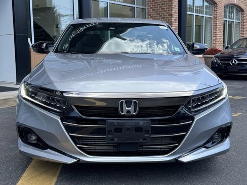 Used 2021 Honda Accord Sport image 2