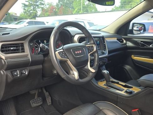 Used 2017 GMC Acadia Denali w/ Technology Package AWD/4WD image 27
