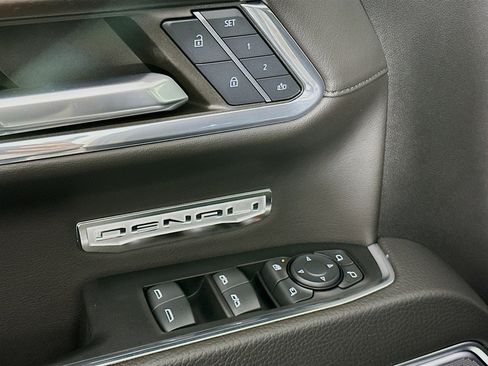 Used 2024 GMC Sierra 1500 Denali image 15