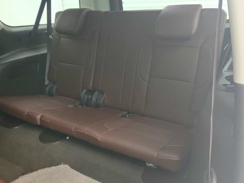 Used 2018 Chevrolet Suburban Premier AWD/4WD image 27