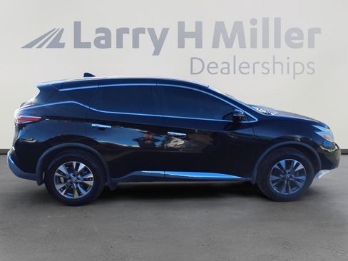 Used 2017 Nissan Murano S image 6