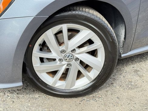 Used 2018 Volkswagen Passat 2.0T SE image 75