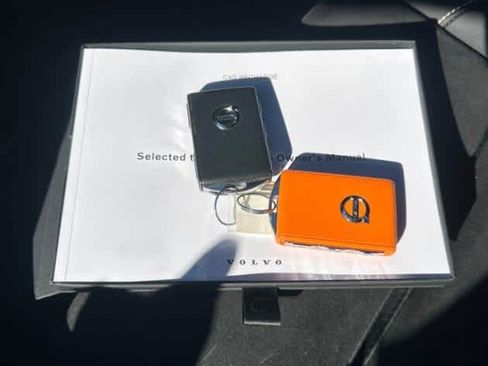 Used 2023 Volvo C40 P8 Recharge Plus image 5