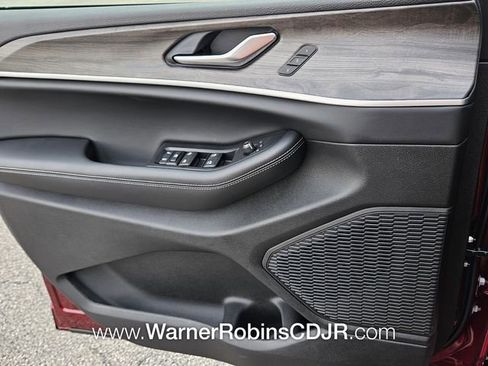 New 2025 Jeep Grand Cherokee Limited w/ Trailer Tow Package image 29