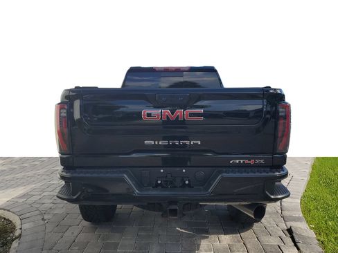 Used 2025 GMC Sierra 2500 AT4X AWD/4WD image 5