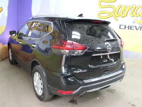 Used 2018 Nissan Rogue SV AWD/4WD image 6